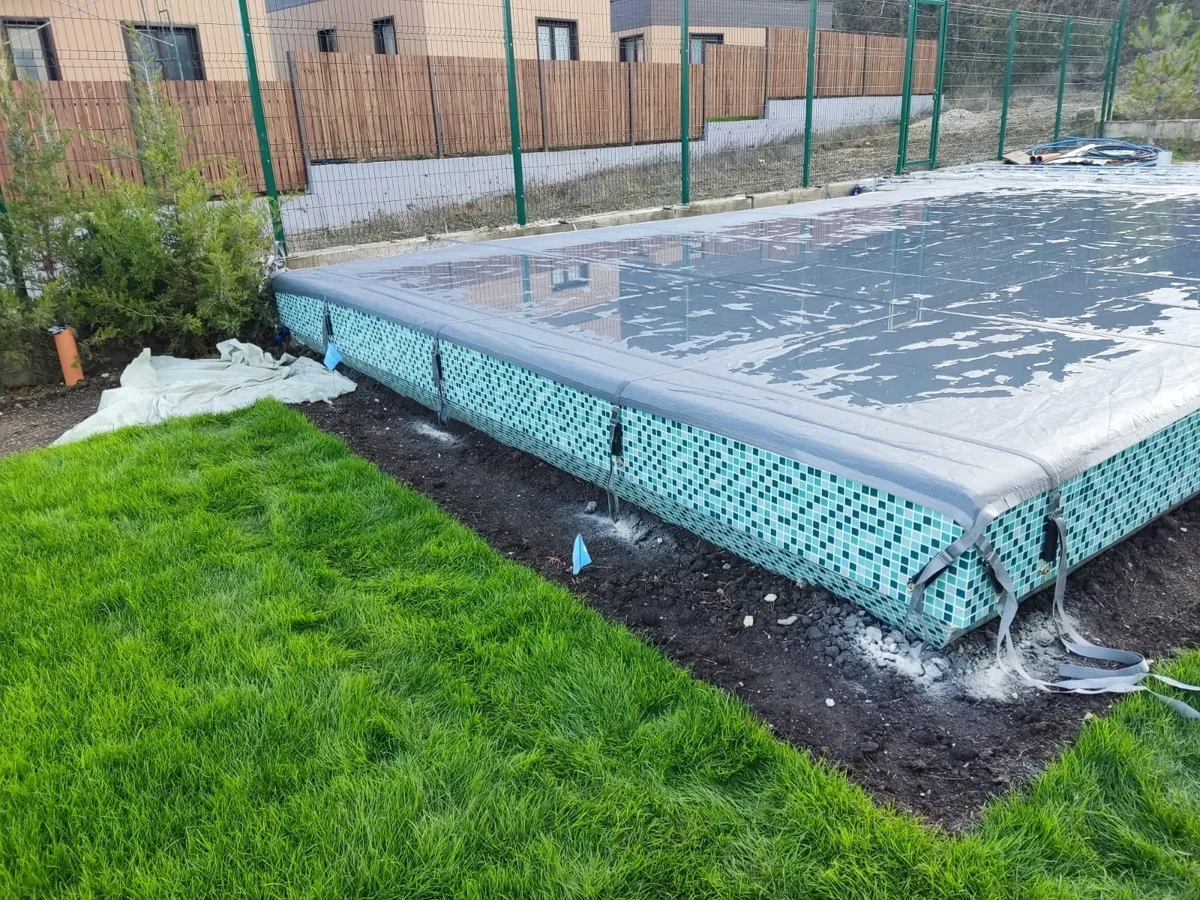 Батутное покрывало на бассейне в Петрозаводске